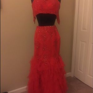 Hot Hot Two Piece Top And Skirt Size 4